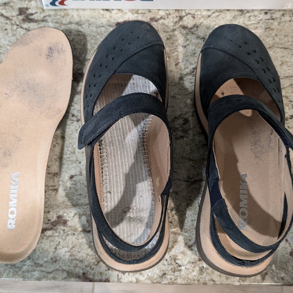 Leather closed toe shoes